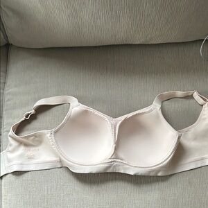 Freedom underwear bra| freedom, sports bra, medium, high impact. So comfortable.